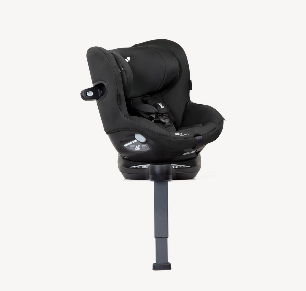 Siège auto pivotant Joie i-Spin 360 E, coloris noir, avec le socle orienté de face et le siège tourné de 45 degrés vers la droite.